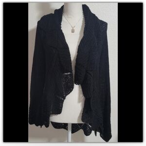 BCBGMAXAZRIA waterfall high low sweater size medium